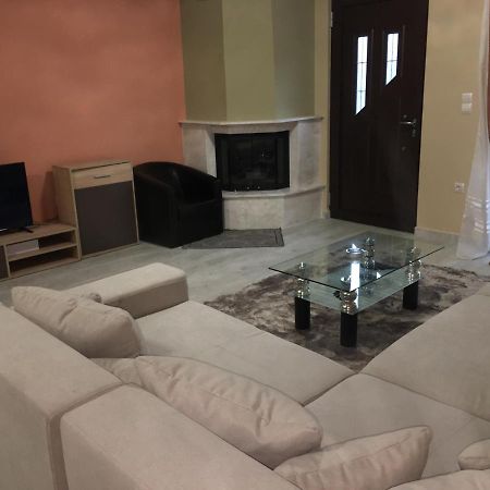 Archontiko Kirfis In Desfina Aparthotel Екстериор снимка